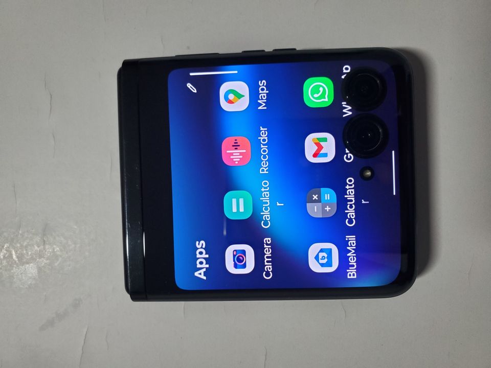 Motorola Razr+ (Plus) 5G 2023.