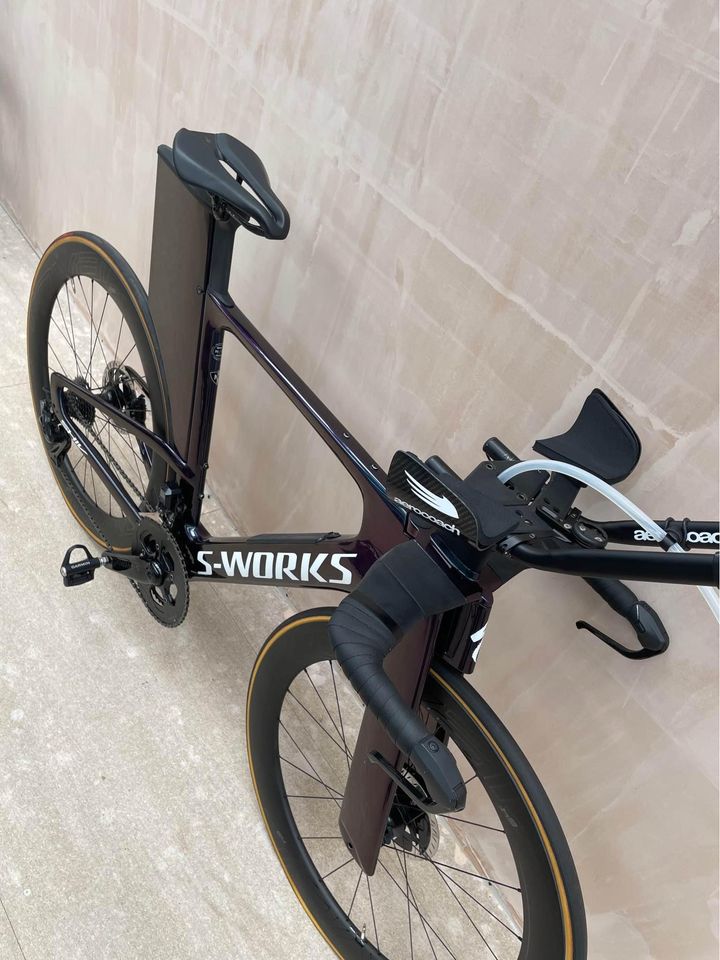 Limited edition s-works shiv 1/500 bikes Only been on road onceLimited edition s-works shiv 1/500 bikes