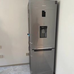 Samsung ultra-thin two-door household frequency conversion frost-free air-cooled